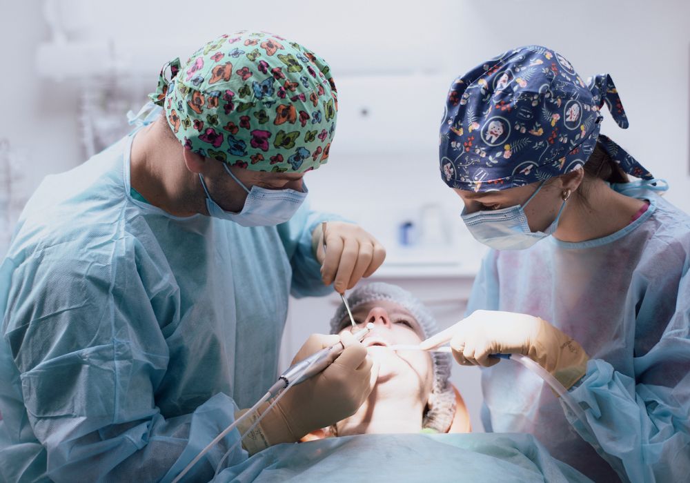 Dr Alexandru BARNA - Dentiste Granville - Soins dentaires