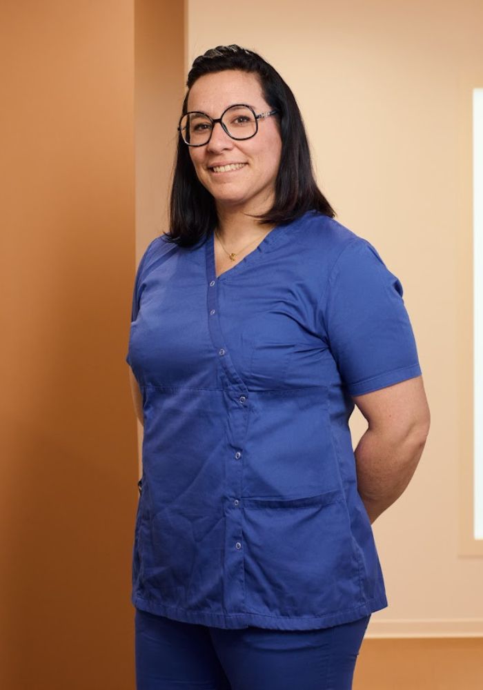 Dr Alexandru BARNA - Dentiste Granville - Assistante dentaire