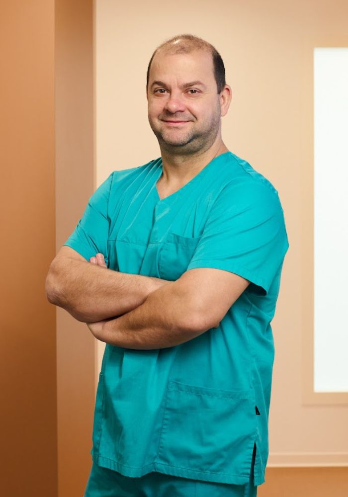 Dr Alexandru BARNA - Dentiste Granville
