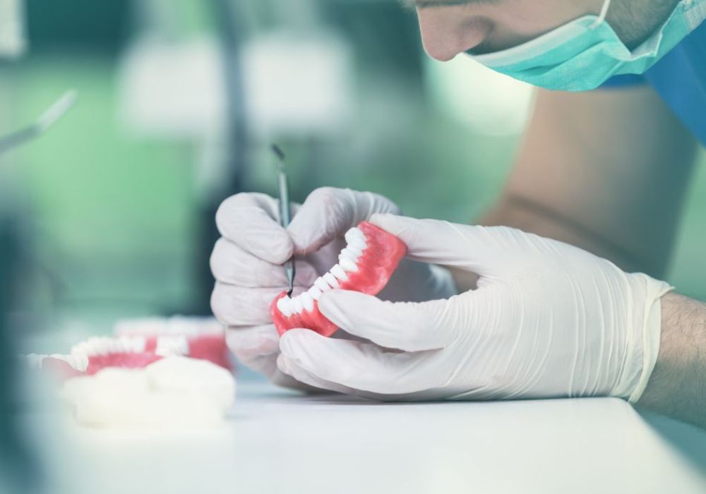 Dr Alexandru BARNA - Dentiste Granville - Prothèse dentaire