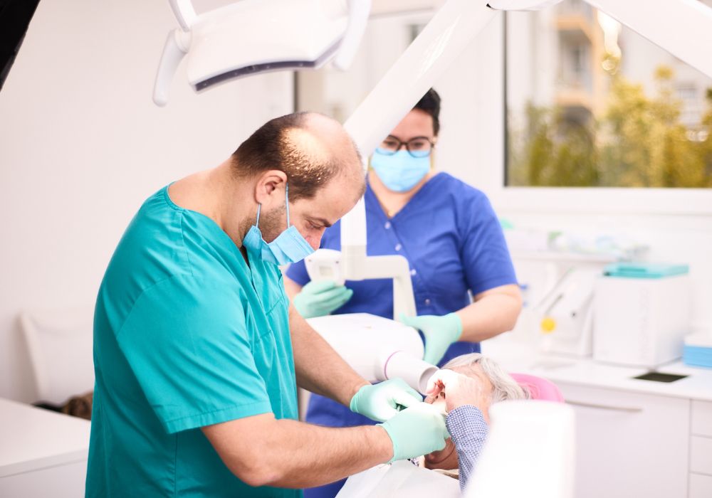 Dr Alexandru BARNA - Dentiste Granville - Soins dentaires