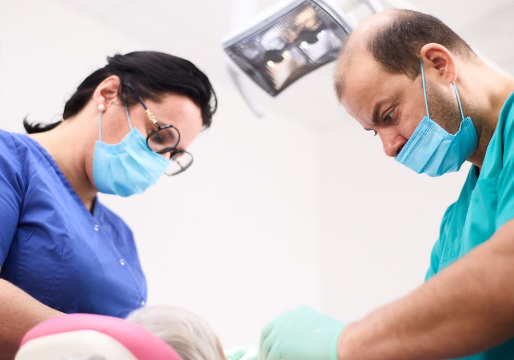 Dr Alexandru BARNA - Dentiste Granville - Soins dentaires