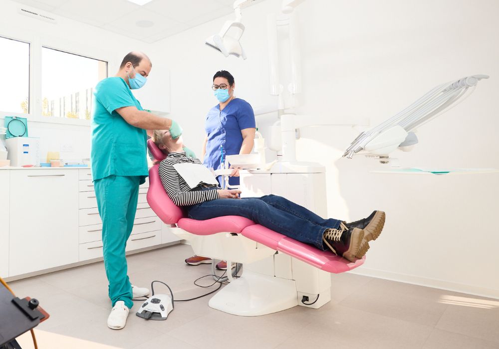 Dr Alexandru BARNA - Dentiste Granville - Soins dentaires